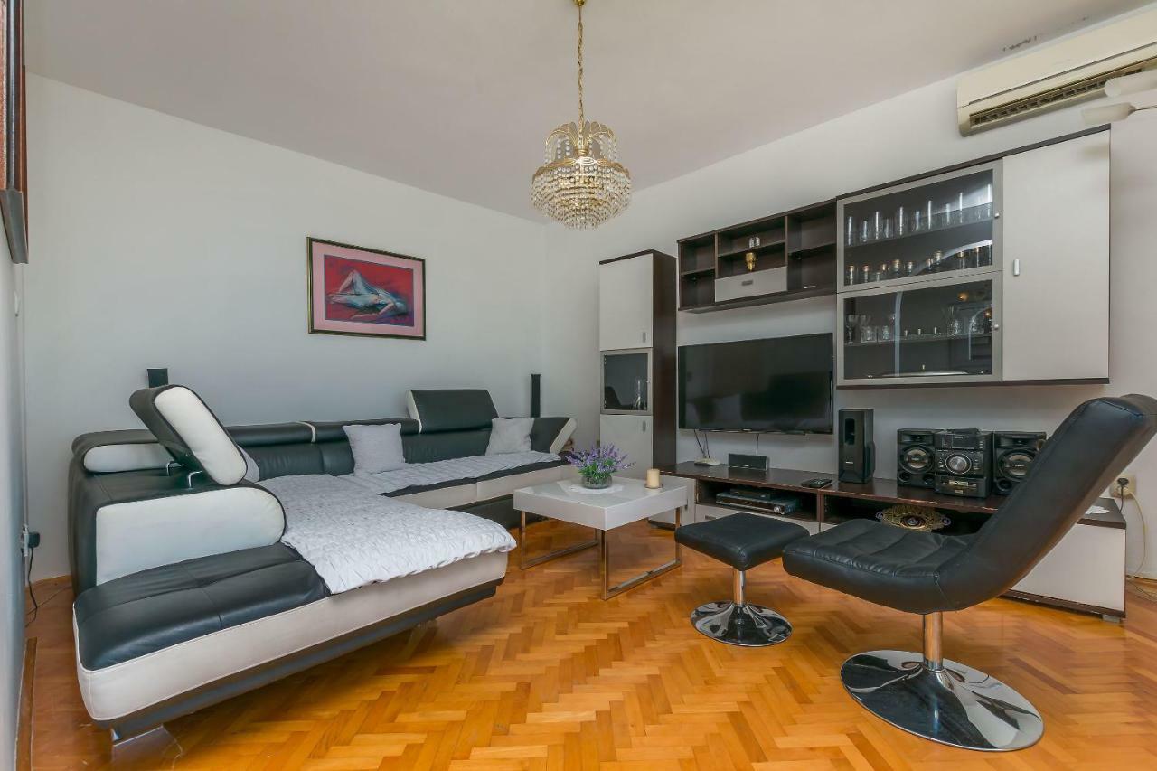 Apartment Marijana Omis Exterior photo