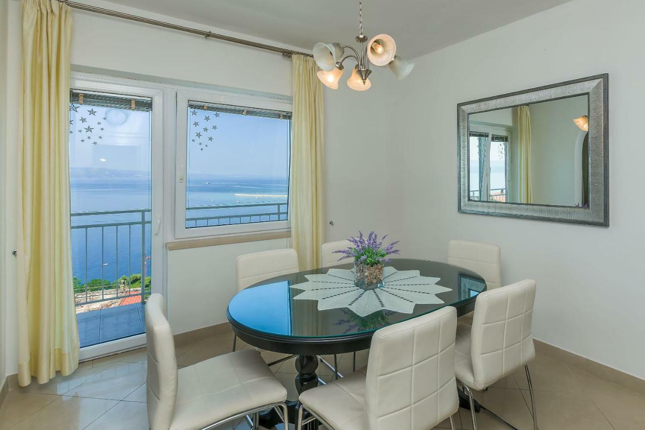 Apartment Marijana Omis Exterior photo